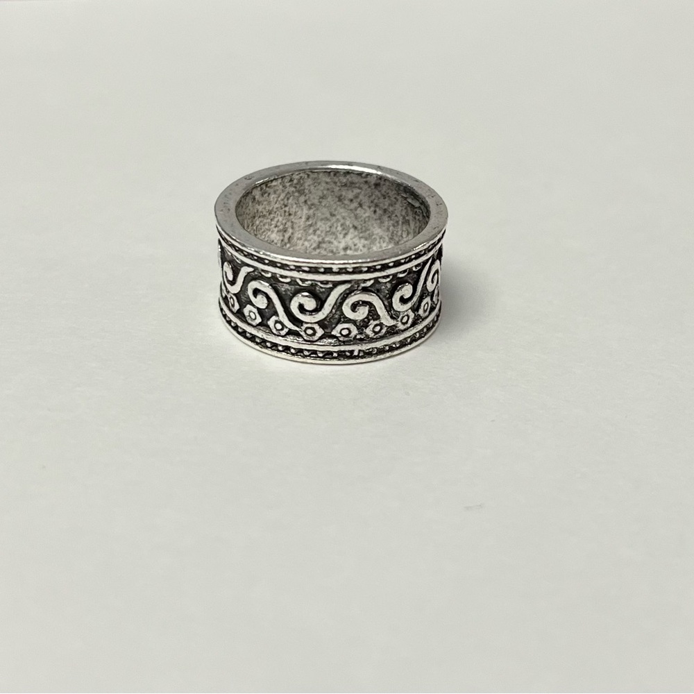 Vintage Silver style thick ring